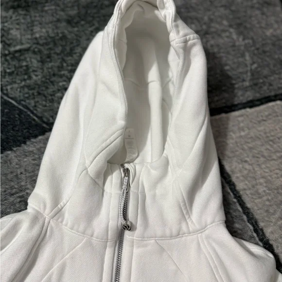 🤍 ❤️‍🔥Lululemon Athletica White Hoodie Sweater - Picture 8 of 12